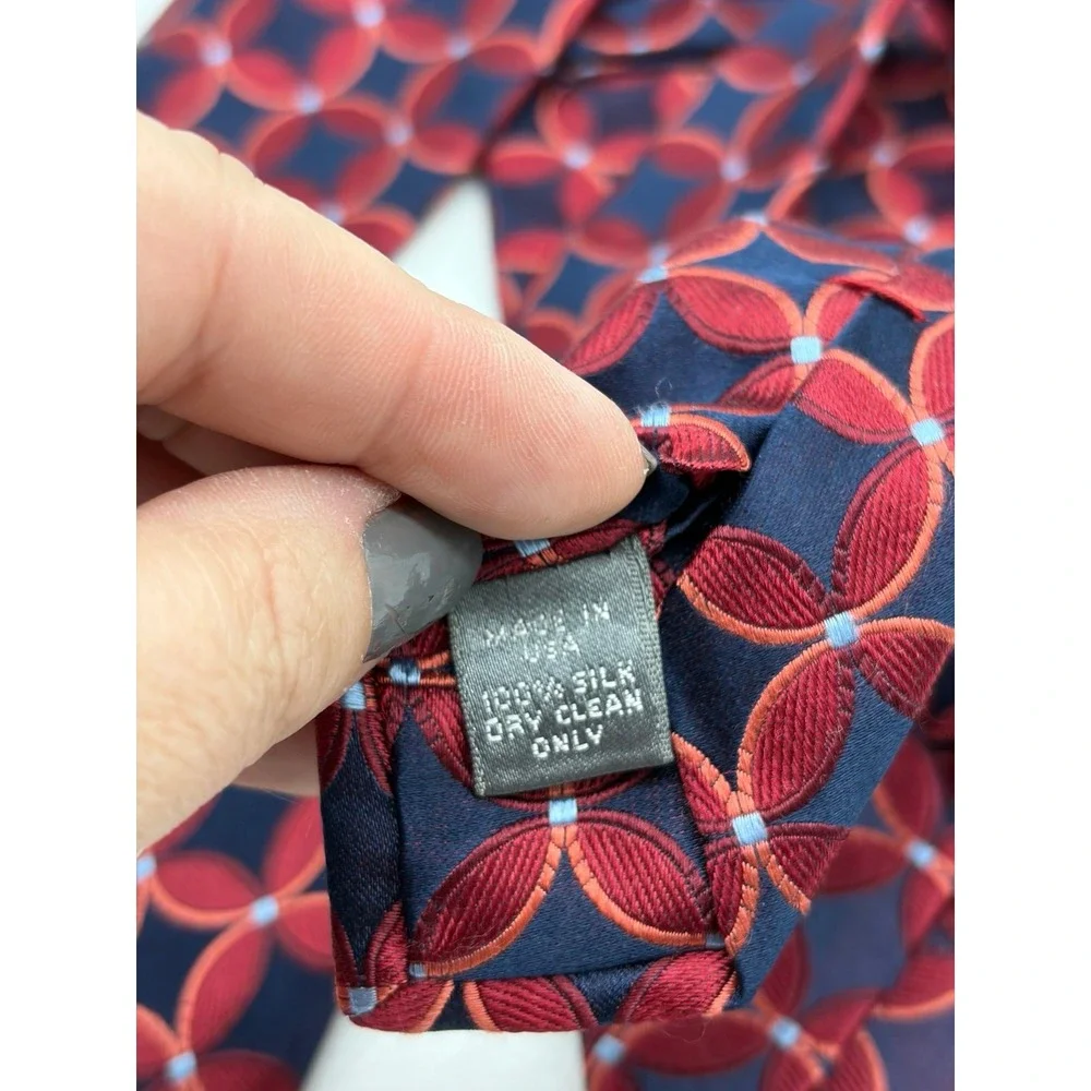 Daniel Cremieux, Signature Collection, 100%Silk, Geometric Circle, Made USA